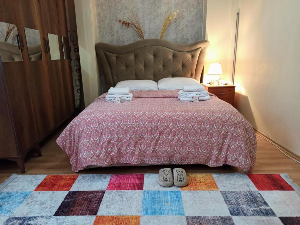 Private Room Close To Merter And Gungoren Textile Center Istanbul Exterior photo
